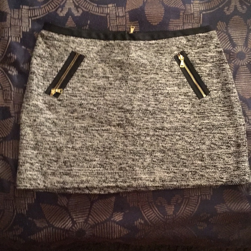 Express mini skirt